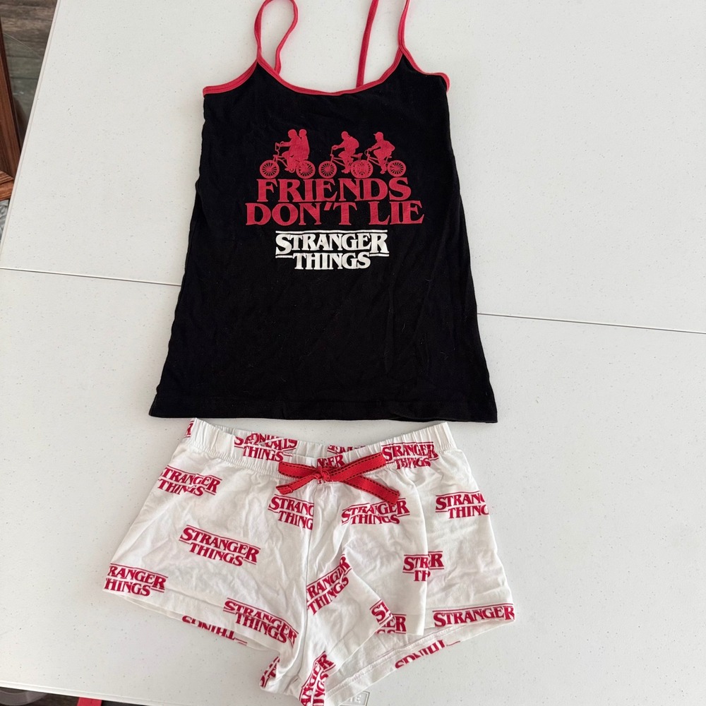 Stranger Things Pajama Set Women 2XS Friends Dont Lie Cami Shorts Love to Lounge